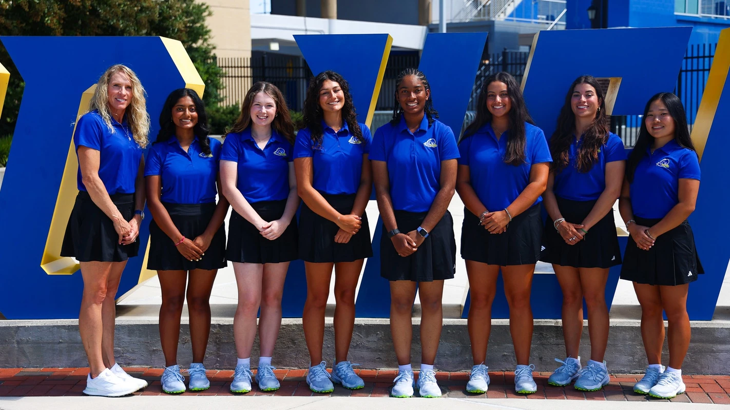 2025-26 WGOLF Team Picture