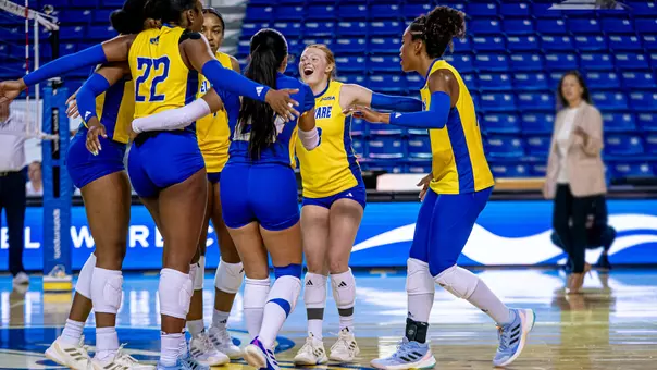 Volleyball Taylor Holly