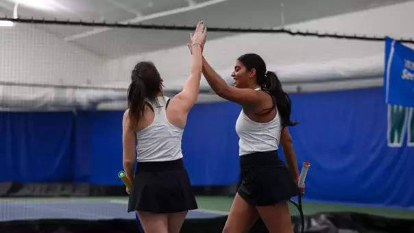 Amelia Gorman, Navya Vadlamudi