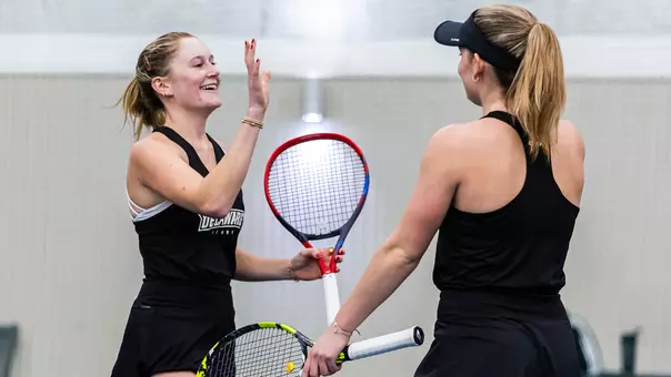 Katie Dollens, Lara Russiniello