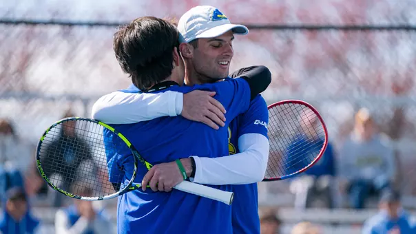 Euan Mackenzie, Tobey Lock
