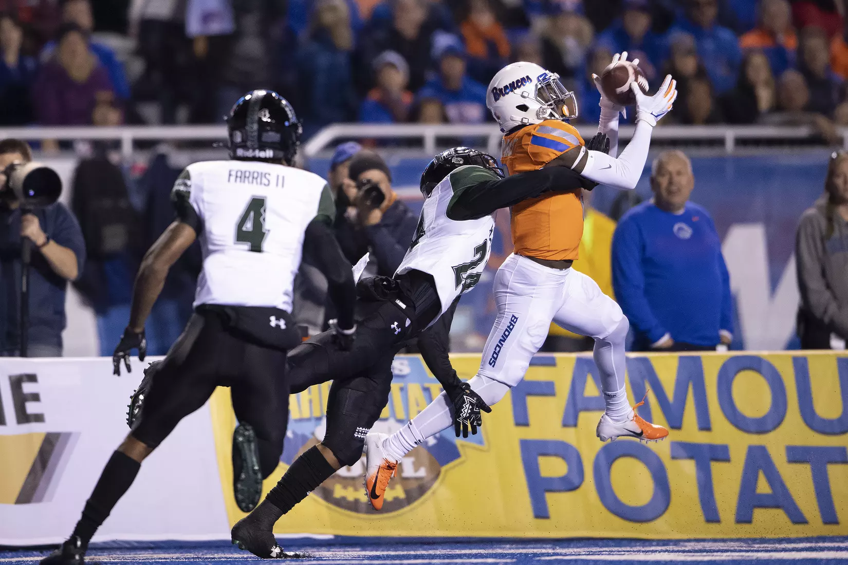 Boise State Football vs. Hawaii, John Kelly photo.