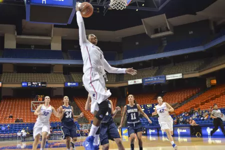 Deanna Weaver made the Great Alaska Shootout All-Tournament Team.