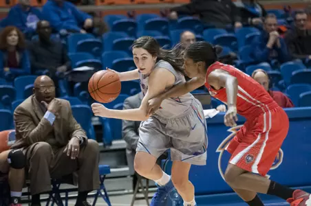 Kayla Reinhart finished first career start with 13 points.