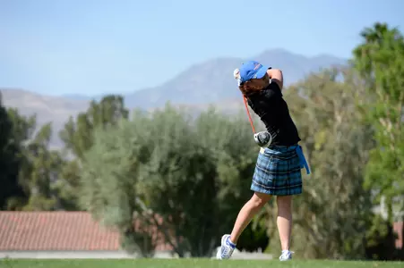 Genevieve Ling tied the school record with a 68 (-4) in the opening round.