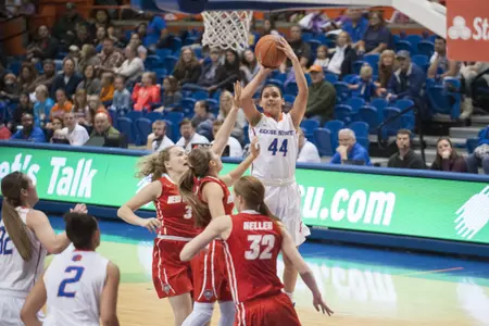 Brooke Pahukoa led Broncos with nine points.