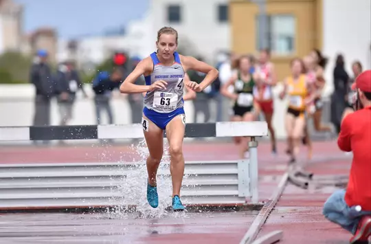 Marisa Howard 3000m steeple champion MWOT