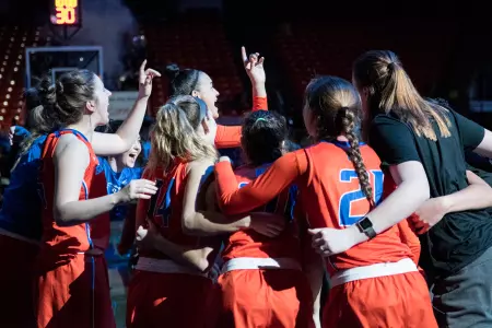 Team, Women Basketball vs Air Force, Photo by Madison Par