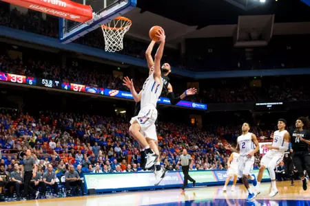 Men's Basketball vs University of Nevada Reno, Spring, Jessica Vargas Photo