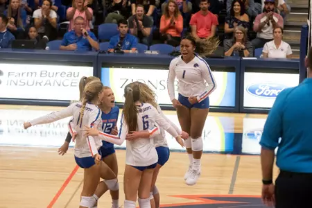 Boise State Volleyball vs. University of Washington, Brooke Sutton Photo