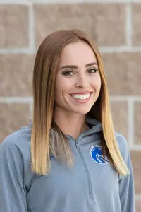 2019-20 Headshot of Claire Graves