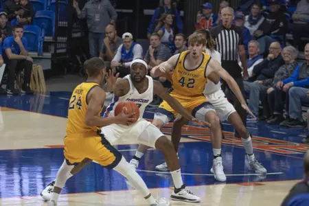 Williams, RJ vs UC Irvine 2019