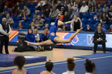 Gymnastics vs. University of Washington and Utah State, Brooke Sutton Photo