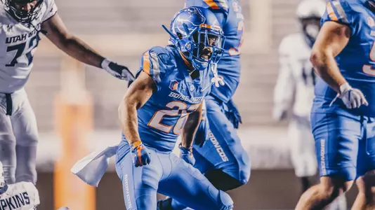 2020 AFCA All-American Avery Williams