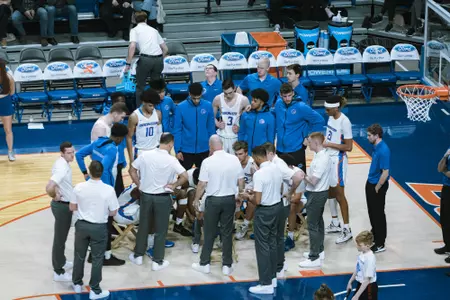 Team Huddle vs SJSU 2020