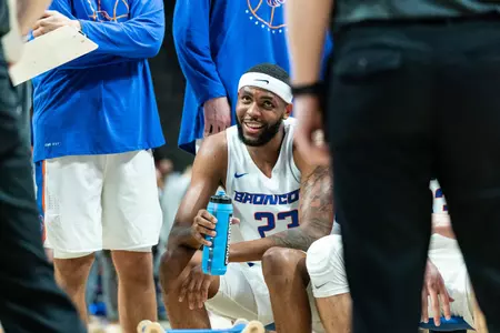 Smith, Naje Huddle Photo 2021-22