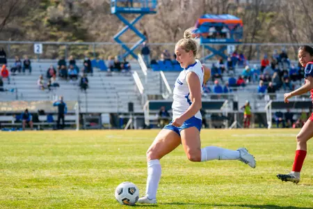 Boise State soccer player Aubree Chatterton makes a pass.