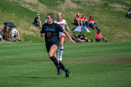 Boise State soccer player Keile Hansen chases down the ball.