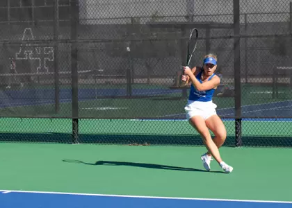 Pauline Ernstberger rallying the ball back
