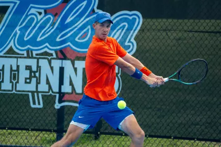 Sam Sippel with a backhand shot during the 2023 ITA All-American Championships.