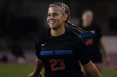 Kenzie MacMillan running for the starting lineup against San Diego State.