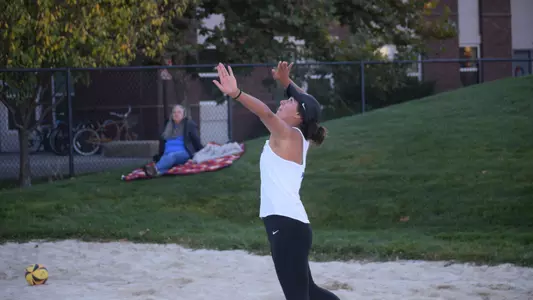 Emilia Guerra-Acuna serves the ball at the Boise State Pairs Classic.