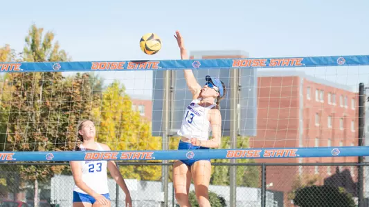 Aris Vetter attacks the ball at the Boise State Pairs Classic