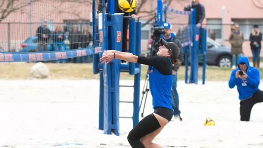 Rorianna Chartier digs a ball at the Boise State Beach Classic