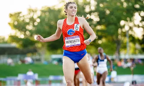 MaLeigha Menegatti competing in women's 800m at MW Outdoor Championships 2023.
