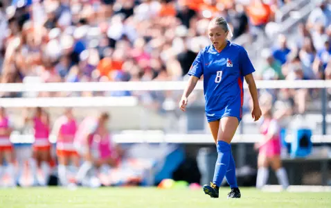 Carly Cross on field against Oregon State.
