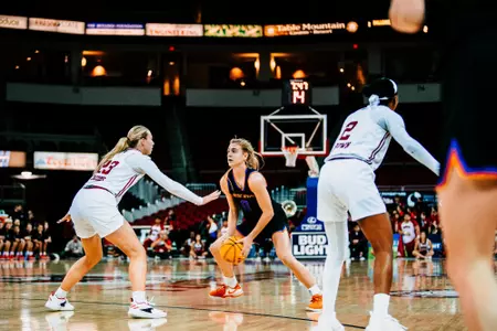 Tatum Thompson drives to the basket against Fresno State.