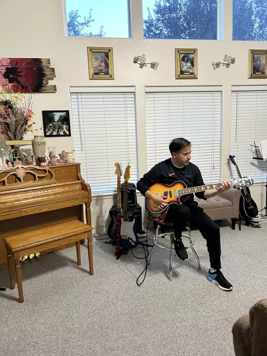 Raul Ibarra playing guitar