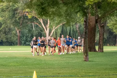 Cross Country team practicing at Ann Morrison Park