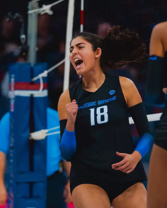 Anabel Kotzakov celebrating on the court.