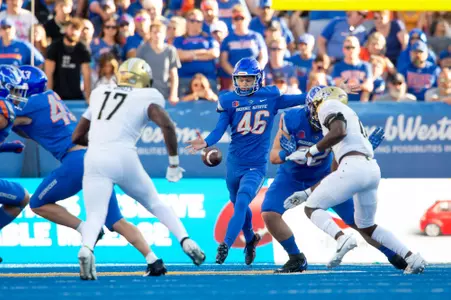 Boise State Football vs UCF, John Kelly photo.