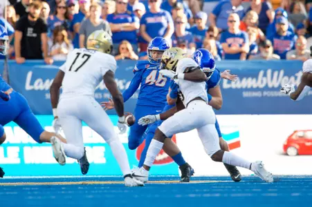 Boise State Football vs UCF, John Kelly photo.