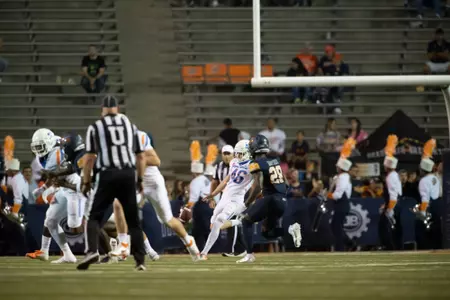 Boise State Football vs UTEP, John Kelly photo.