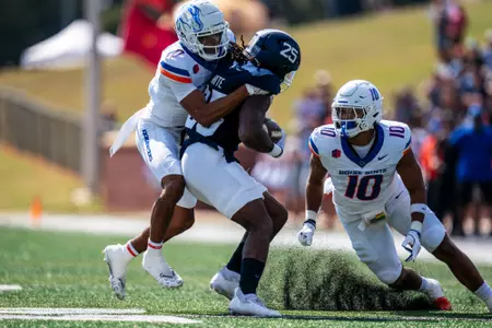 Boise State Football 2024 Game 1 vs Georgia Southern at Allen E. Paulson Stadium. Ty Benefield (0), Andrew Simpson (10). Photo by Kenna Harbison
