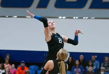 Paige Bartsch jumps high to go on the attack during the Colorado State match in Boise, November 9, 2024.
