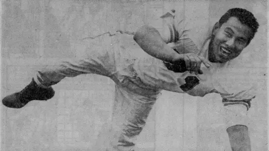 Len Chow, another gridder from the 50th state of Hawaii, will be one of Boise Junior College's starting tackles this afternoon when the Broncos hos tthe Everett JC Trojans of Washington. Chow, a 200 pounder, is one of eight HAwwaiians on the BJC club. He shares the left tackle duties with Deloy Meppen. Kickoff time today is 2:15.