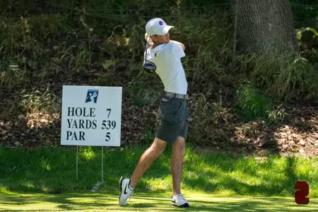 Cole Rueck tees off at the NCAA Stanford Regional