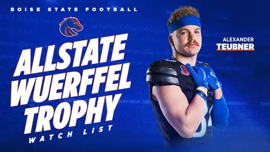 Allstate Wuerffel Trophy Watch List - Alexander Teubner with arms resting in shoulder pads