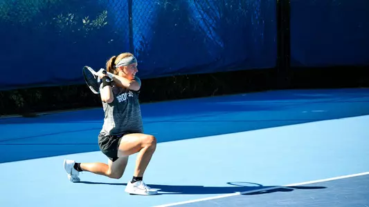 Masa Viriant returning a serve during a fall tournament