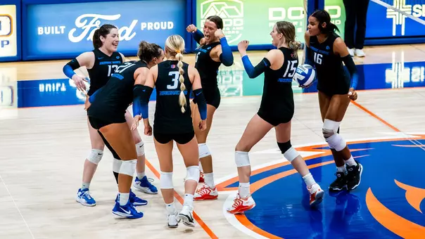 Volleyball Team celebration vs Nevada