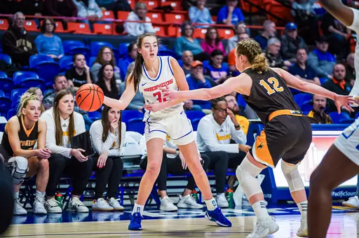 Natalie Pasco attempts a pass against Wyoming on Feb. 18, 2025. Photo by Kenna Harbison.