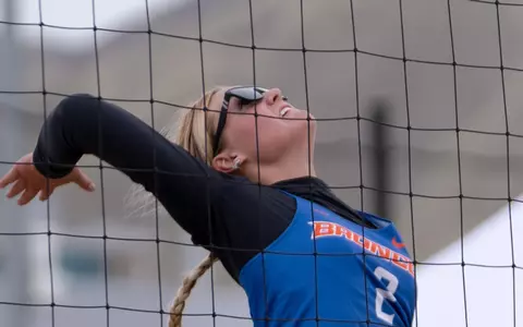 Avery Allen attacks the net