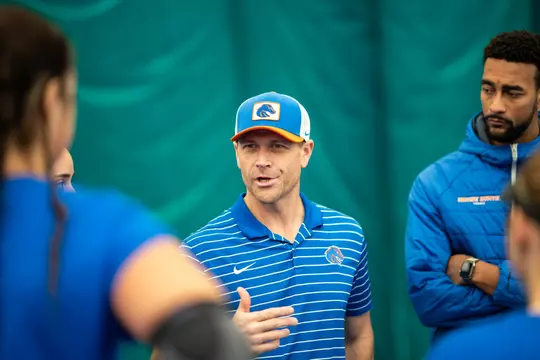 Beck Roghaar giving instruction to his team