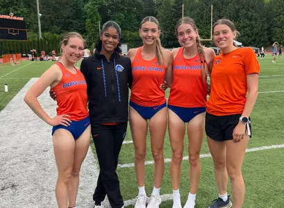 Lauren Larson, Janiah Brown, Isabella Frisone, Kaiya Robertson, and Bianca Boehnke at the Portland Twilight