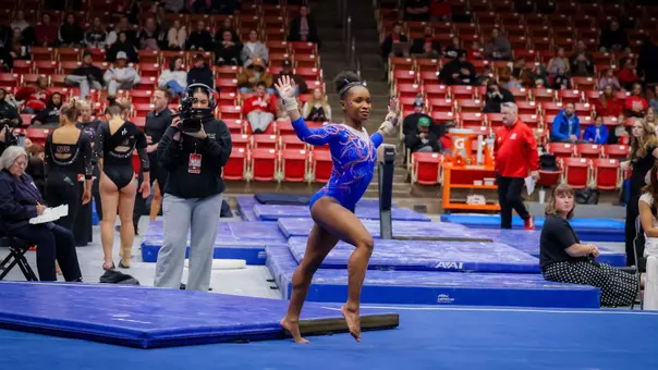 Miraya Nero performing on floor at Southern Utah