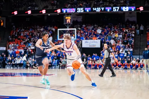 Andrew Meadow drive to the basket against Utah State